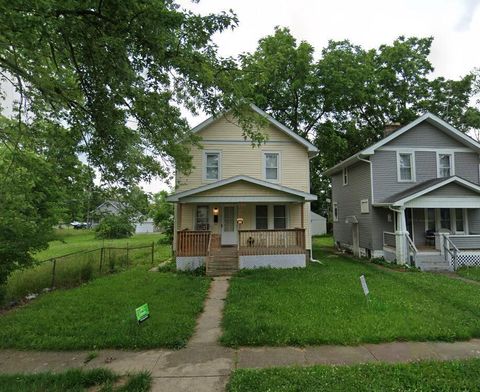 Photo of 1411 Genessee Avenue, Columbus, OH 43211 (MLS # 226000351)