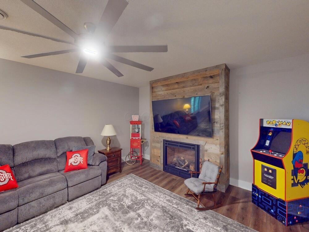 240 N Ridge Heights Drive, Howard, Ohio image 37