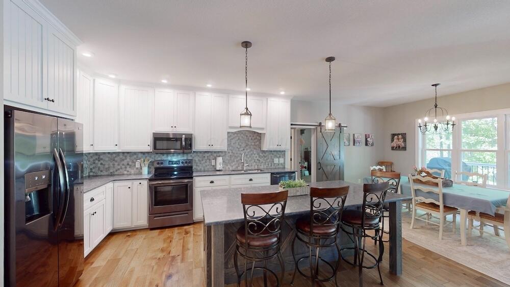 240 N Ridge Heights Drive, Howard, Ohio image 11
