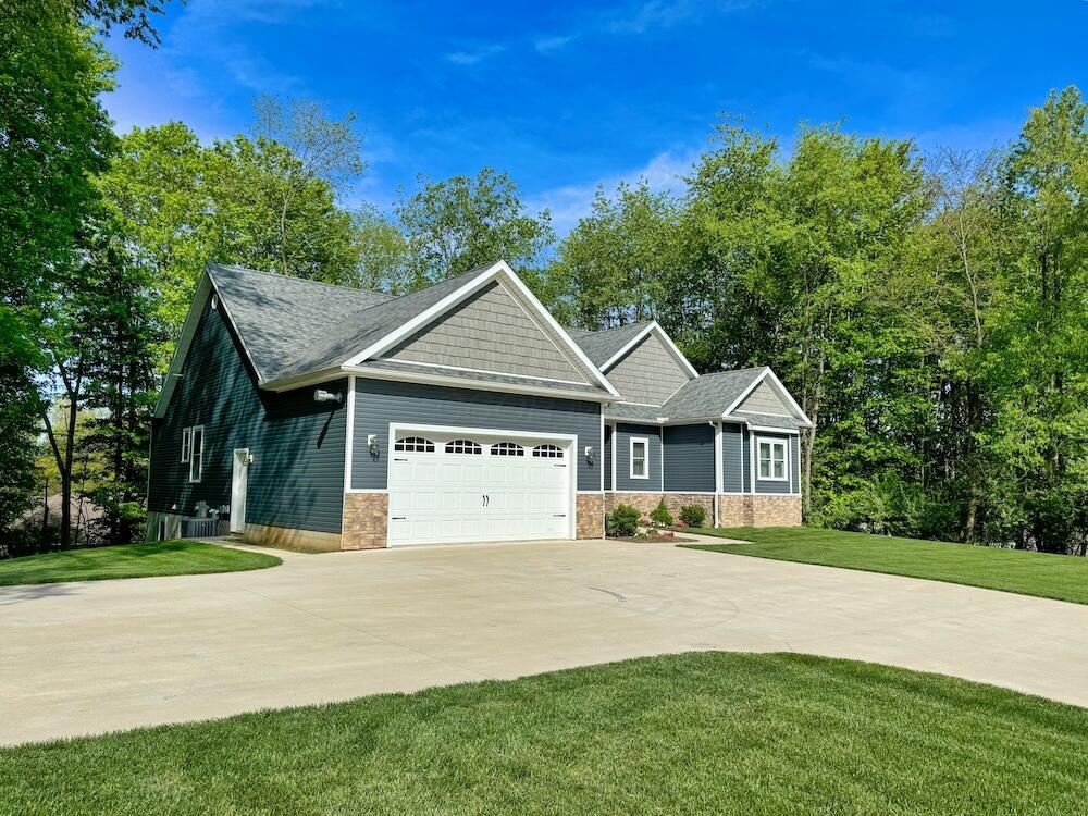 240 N Ridge Heights Drive, Howard, Ohio image 50
