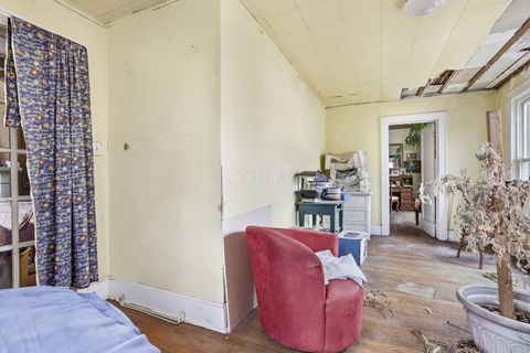 Tiny photo for 242 Hudson Avenue, Newark, OH 43055 (MLS # 225045095)