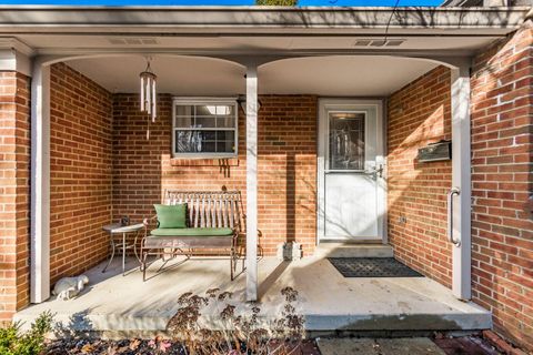 Tiny photo for 4404 Airendel Court, Columbus, OH 43220 (MLS # 226000496)