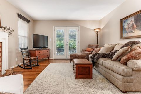 Tiny photo for 4404 Airendel Court, Columbus, OH 43220 (MLS # 226000496)