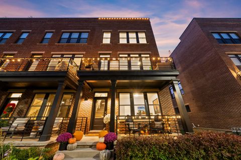 Tiny photo for 286 Neruda Avenue, Columbus, OH 43215 (MLS # 226000182)