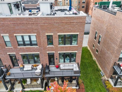 Tiny photo for 286 Neruda Avenue, Columbus, OH 43215 (MLS # 226000182)