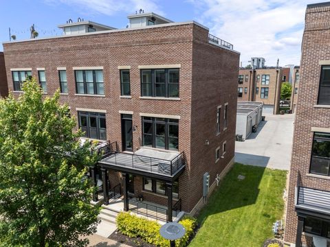 Tiny photo for 286 Neruda Avenue, Columbus, OH 43215 (MLS # 226000182)