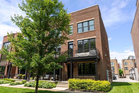 Tiny photo for 286 Neruda Avenue, Columbus, OH 43215 (MLS # 226000182)