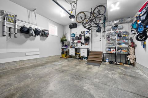 Tiny photo for 286 Neruda Avenue, Columbus, OH 43215 (MLS # 226000182)