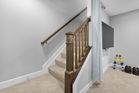 Tiny photo for 286 Neruda Avenue, Columbus, OH 43215 (MLS # 226000182)