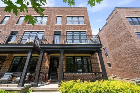 Tiny photo for 286 Neruda Avenue, Columbus, OH 43215 (MLS # 226000182)