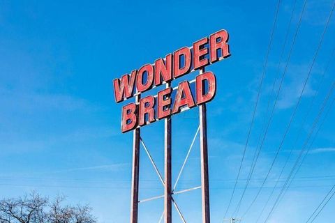 Tiny photo for 286 Neruda Avenue, Columbus, OH 43215 (MLS # 226000182)