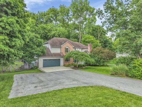 Photo of 200 Hazelton Etna Road SW, Pataskala, OH 43062 (MLS # 226023695)