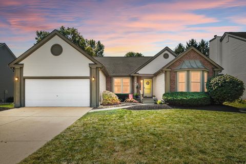 Photo of 3195 Longridge Way, Grove City, OH 43123 (MLS # 225035613) Photo of 3195 Longridge Way, Grove City, OH 43123 (MLS # 225035613)