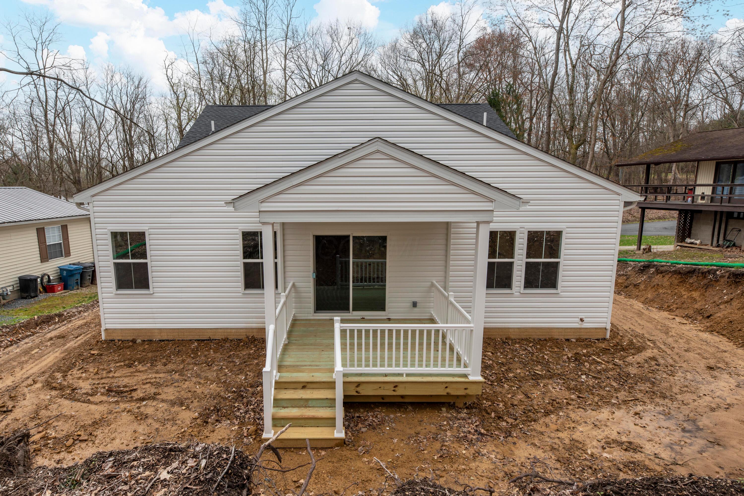 232 Northern Spy Drive, Howard, Ohio image 5