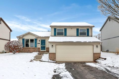 Photo of 2488 Dunstan Drive, Columbus, OH 43235 (MLS # 225044875)