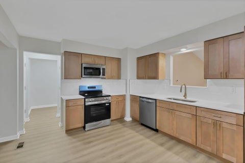 Tiny photo for 958 Timothy Drive, Columbus, OH 43230 (MLS # 226030301)