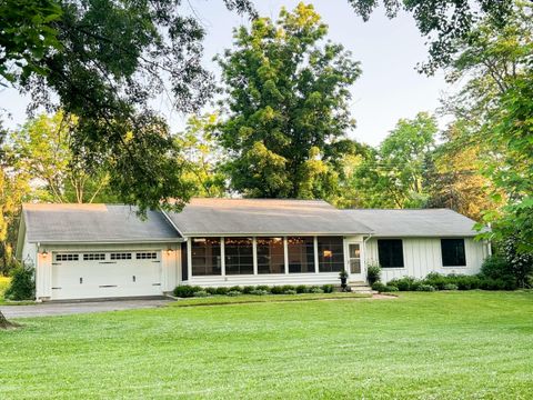 Photo of 4871 Rutherford Road, Powell, OH 43065 (MLS # 226013251)