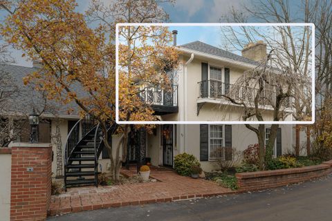 Tiny photo for 1631 Roxbury Road F3 #F3, Columbus, OH 43212 (MLS # 225044720)