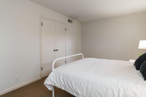 Tiny photo for 1631 Roxbury Road F3 #F3, Columbus, OH 43212 (MLS # 225044720)