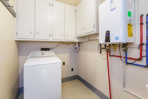 Tiny photo for 1631 Roxbury Road F3 #F3, Columbus, OH 43212 (MLS # 225044720)