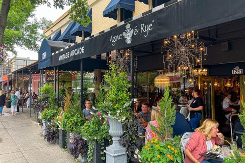 Tiny photo for 1631 Roxbury Road F3 #F3, Columbus, OH 43212 (MLS # 225044720)