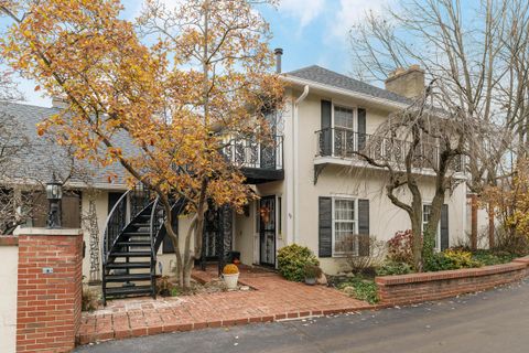 Photo of 1631 Roxbury Road F3 #F3, Columbus, OH 43212 (MLS # 225044720)