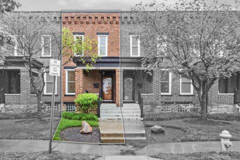 Photo of 244 Hanford Street, Columbus, OH 43206 (MLS # 226014584)