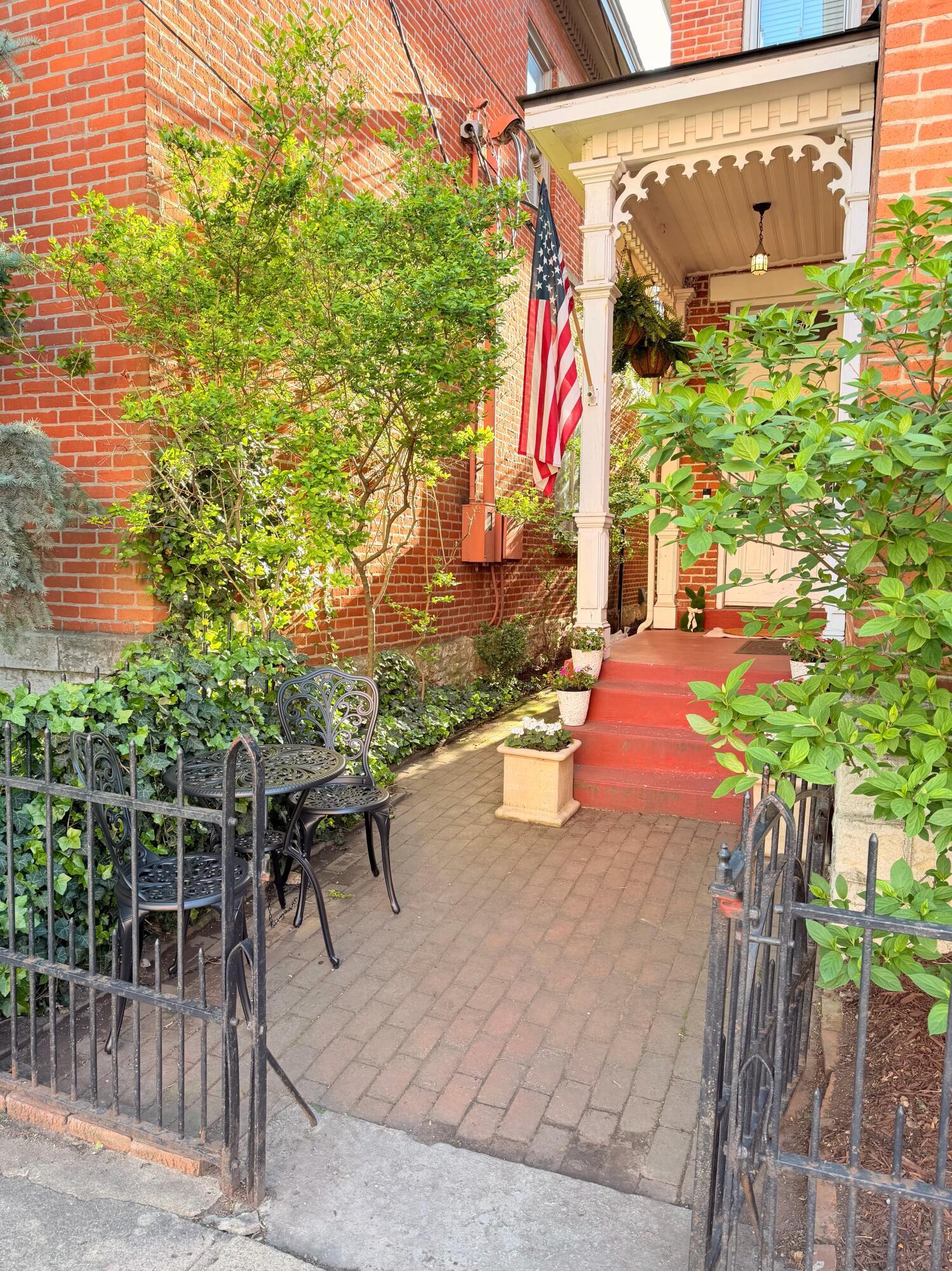 677 S 3rd Street