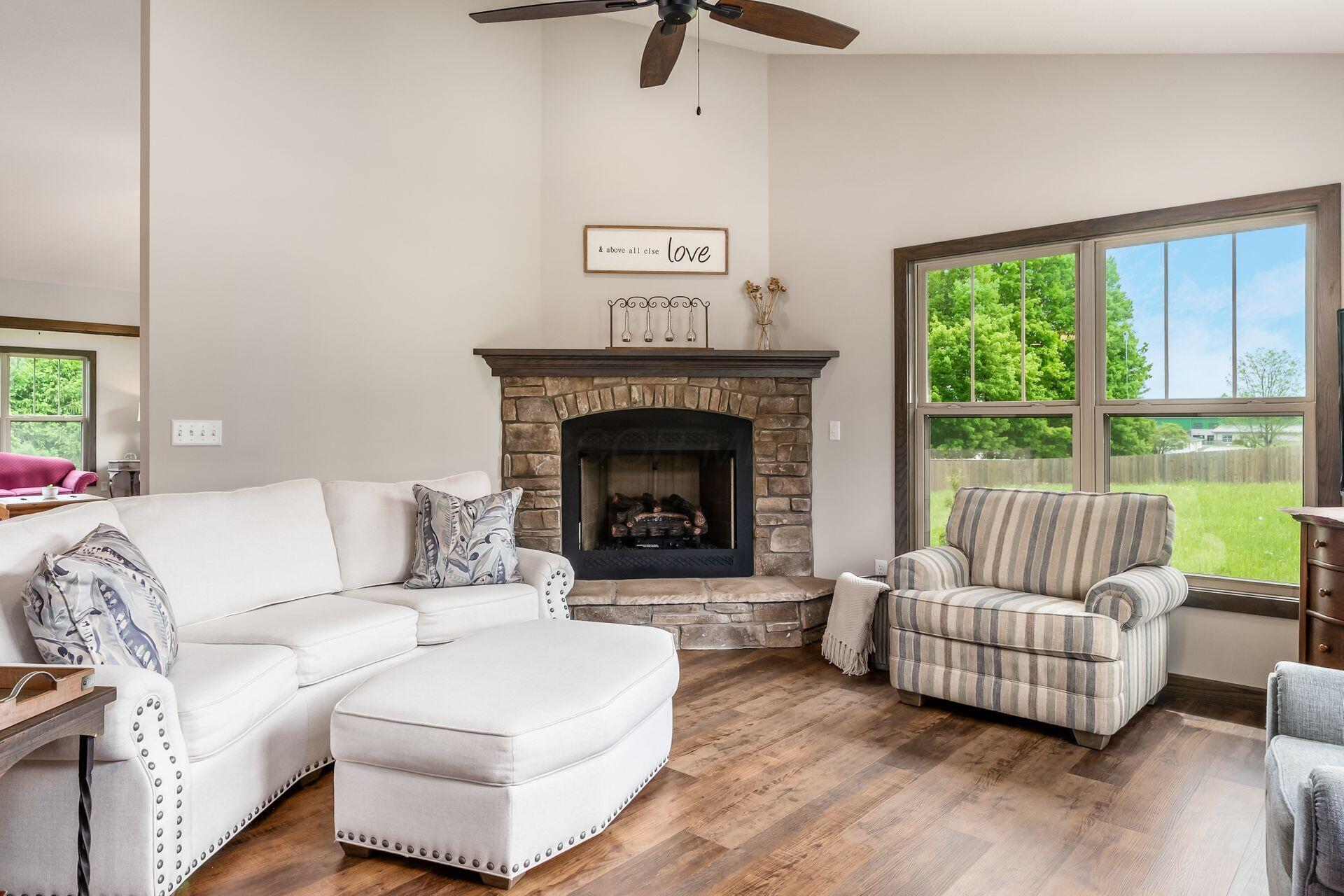 224 Blue Bird Drive, Butler, Ohio image 10