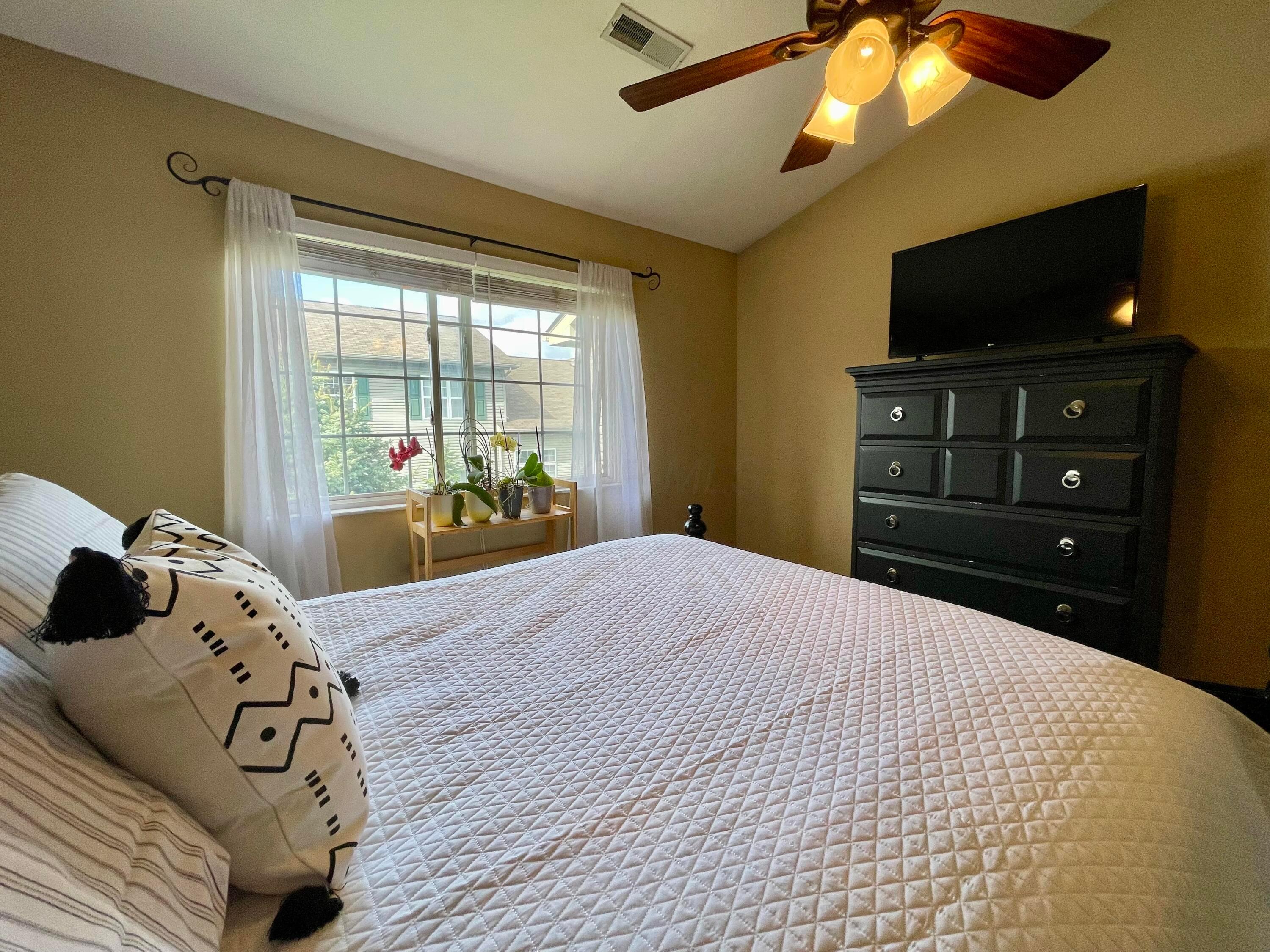 647 Spring Valley Drive, Lewis Center, Ohio image 17