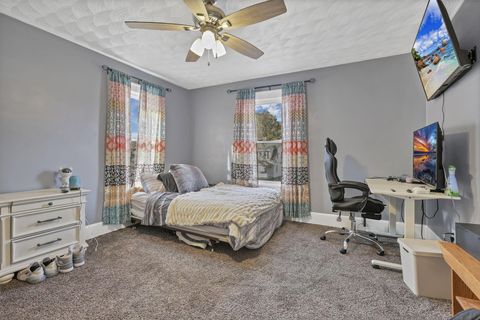 Tiny photo for 538 E 6th Avenue, Lancaster, OH 43130 (MLS # 226000727)