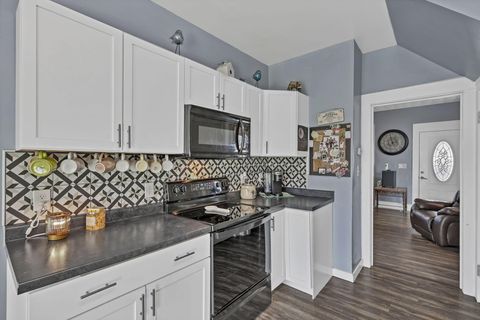 Tiny photo for 538 E 6th Avenue, Lancaster, OH 43130 (MLS # 226000727)