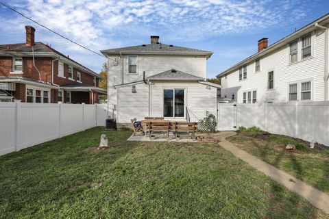 Tiny photo for 538 E 6th Avenue, Lancaster, OH 43130 (MLS # 226000727)