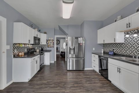 Tiny photo for 538 E 6th Avenue, Lancaster, OH 43130 (MLS # 226000727)