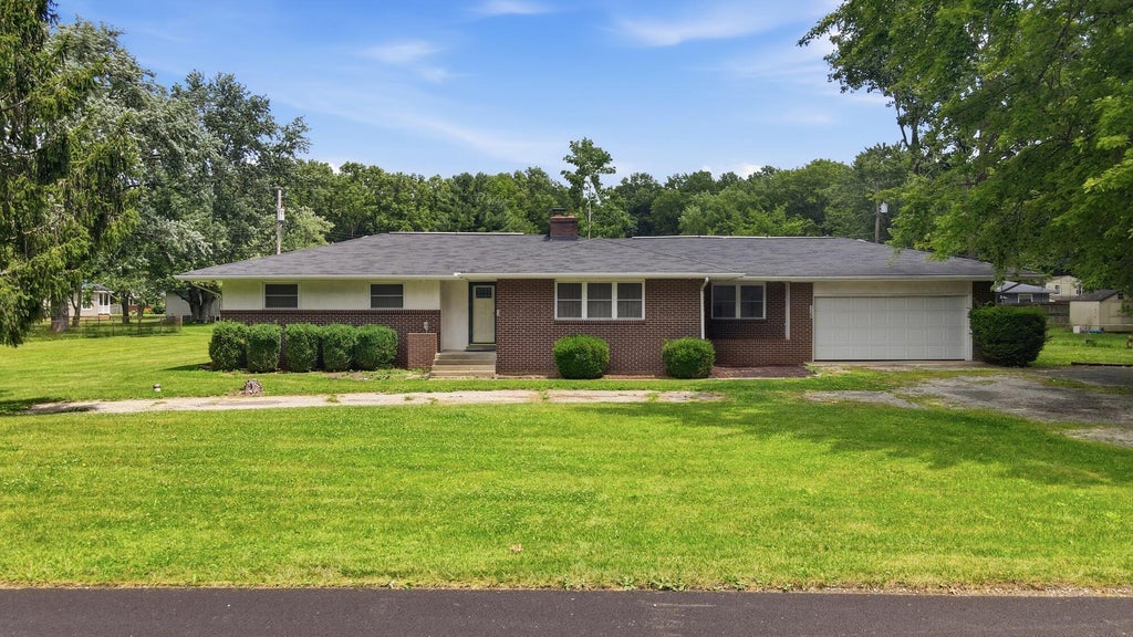 Photo of 133 S Summit Ridge Drive, Reynoldsburg, OH 43068 (MLS # 226023160)