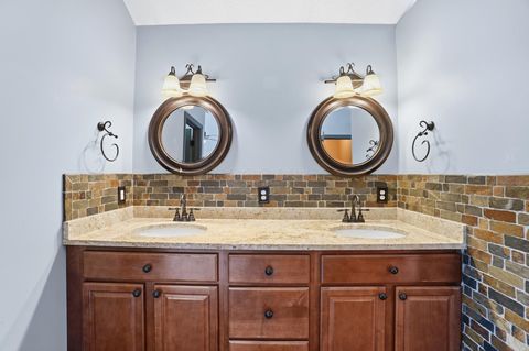 Tiny photo for 3250 Cypress Point Court, Pickerington, OH 43147 (MLS # 226000697)