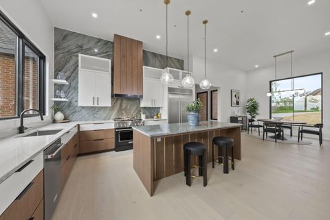 Photo of 50 Wexford Drive, Granville, OH 43023 (MLS # 226011433)