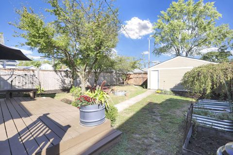 Tiny photo for 1384 Glenn Avenue, Columbus, OH 43212 (MLS # 225037566)