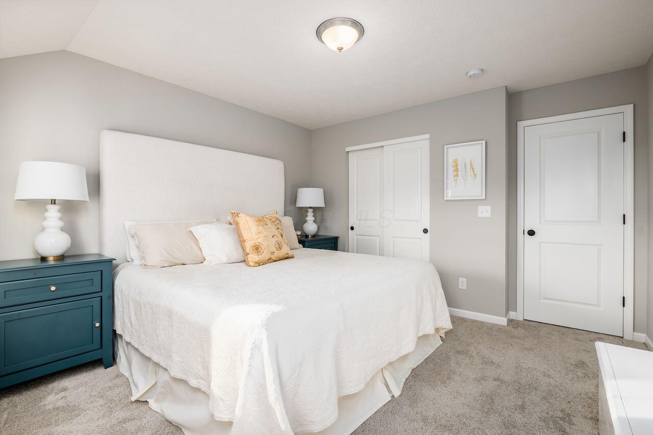 1610 Silverlawn Drive, Grove City, Ohio image 35