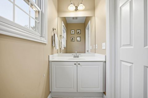 Tiny photo for 477 Stratshire Lane, Columbus, OH 43230 (MLS # 225045553)