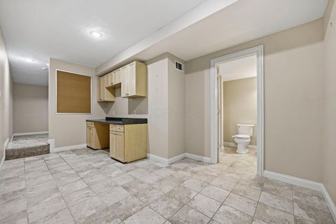 Tiny photo for 477 Stratshire Lane, Columbus, OH 43230 (MLS # 225045553)