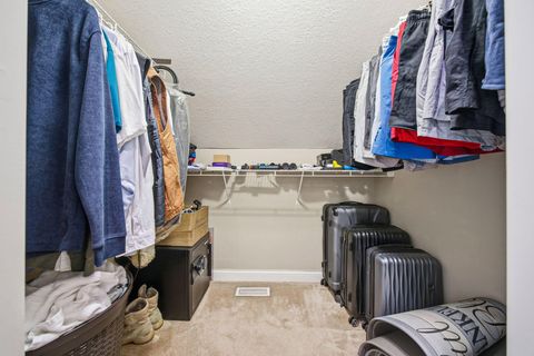 Tiny photo for 477 Stratshire Lane, Columbus, OH 43230 (MLS # 225045553)