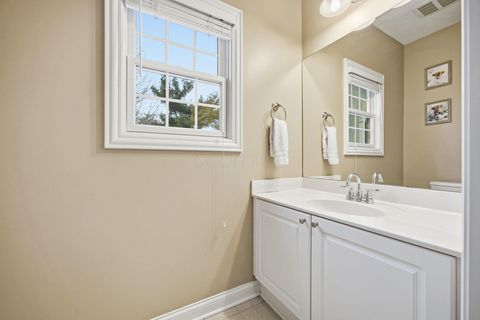 Tiny photo for 477 Stratshire Lane, Columbus, OH 43230 (MLS # 225045553)