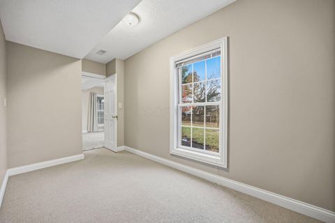 Tiny photo for 477 Stratshire Lane, Columbus, OH 43230 (MLS # 225045553)