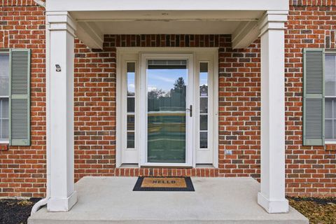 Tiny photo for 477 Stratshire Lane, Columbus, OH 43230 (MLS # 225045553)