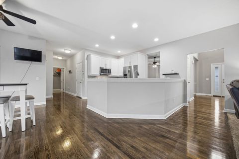 Tiny photo for 477 Stratshire Lane, Columbus, OH 43230 (MLS # 225045553)