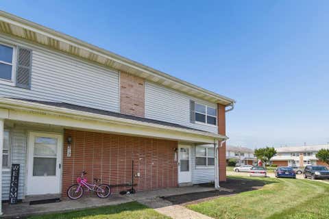 Tiny photo for 219 Buckeye Circle, Columbus, OH 43217 (MLS # 226029471)