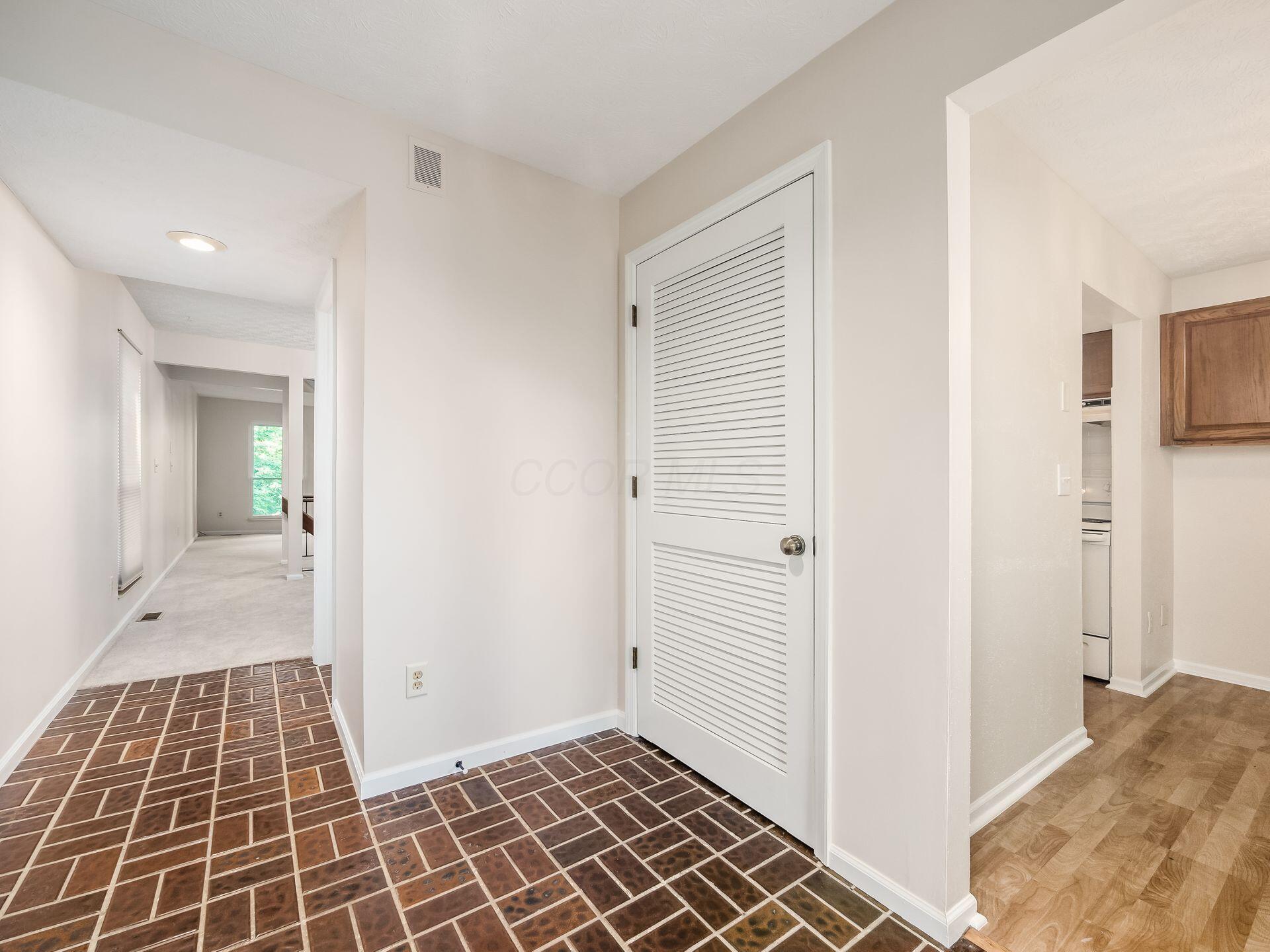 3120 Walden Ravines, Columbus, Ohio image 5