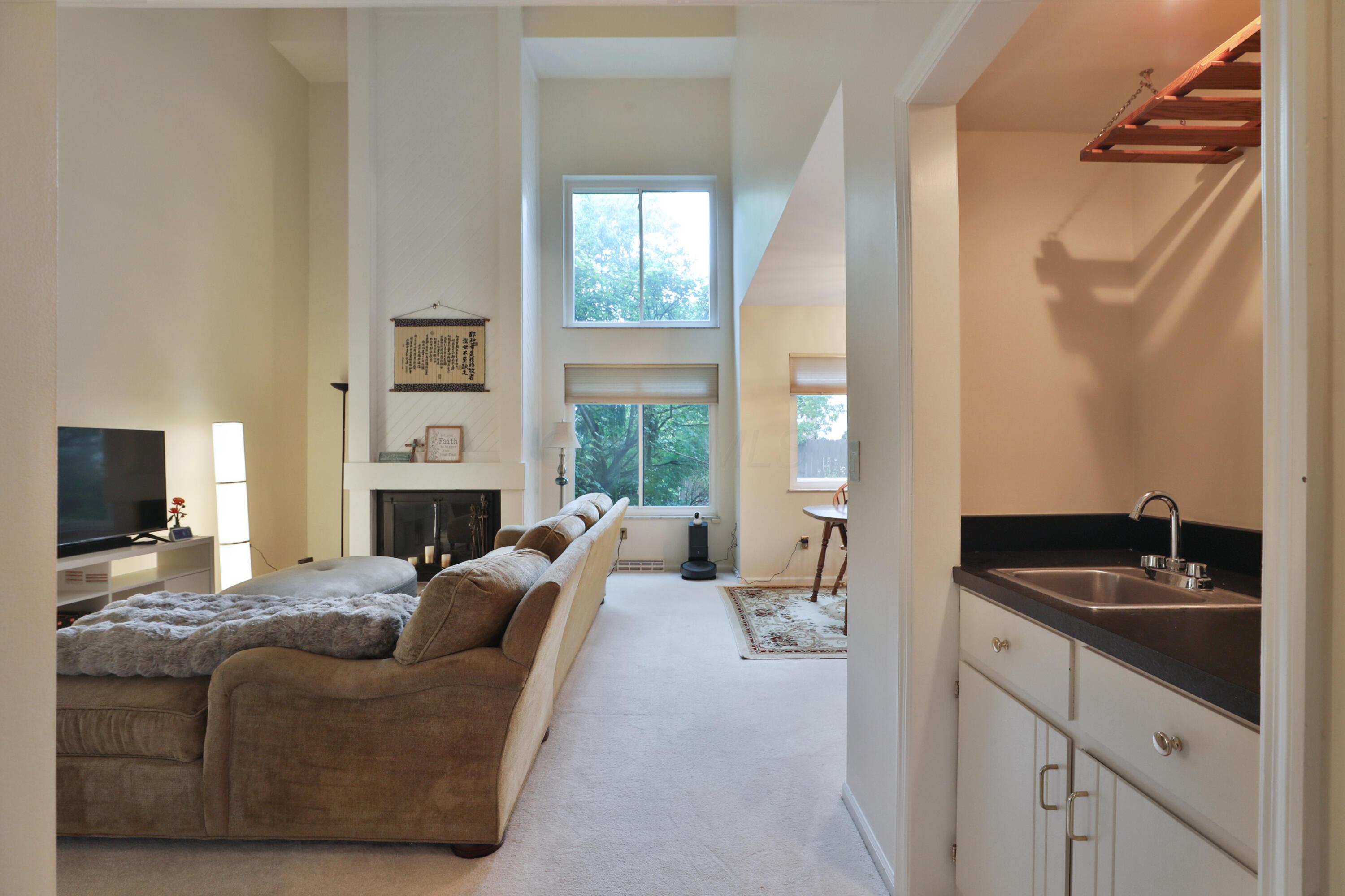 2095 Willowick Drive C