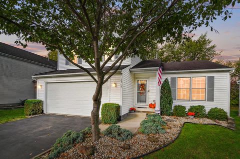 Photo of 2309 Brookbank Drive, Grove City, OH 43123 (MLS # 226002940)